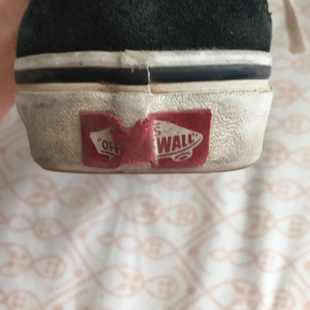 VANS - Picture 3 of 4